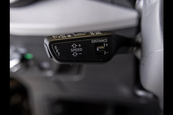 Audi Q2 35 TFSI S Edition / 150pk / Leder / Stoelverwarming / Keyless entry / Matrix LED / Adaptieve cruise control /