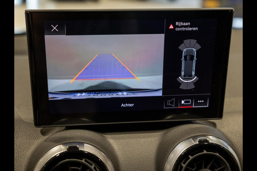 Audi Q2 35 TFSI S Edition / 150pk / Leder / Stoelverwarming / Keyless entry / Matrix LED / Adaptieve cruise control /