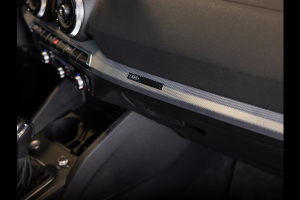 Audi Q2 35 TFSI S Edition / 150pk / Leder / Stoelverwarming / Keyless entry / Matrix LED / Adaptieve cruise control /