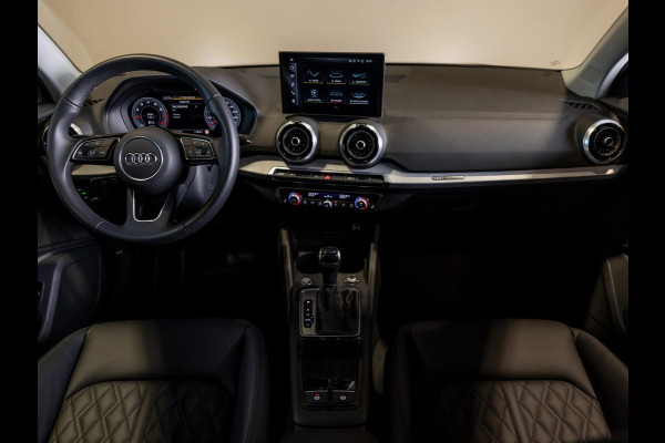Audi Q2 35 TFSI S Edition / 150pk / Leder / Stoelverwarming / Keyless entry / Matrix LED / Adaptieve cruise control /