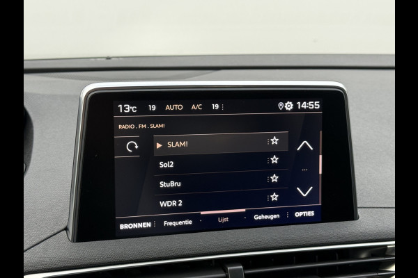 Peugeot 3008 1.2 PureTech GT Line | Trekhaak | CarPlay | LED | Dodehoek | 18 inch