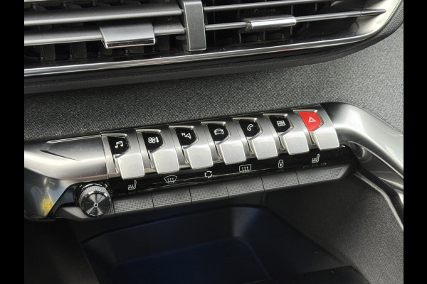 Peugeot 3008 1.2 PureTech GT Line | Trekhaak | CarPlay | LED | Dodehoek | 18 inch