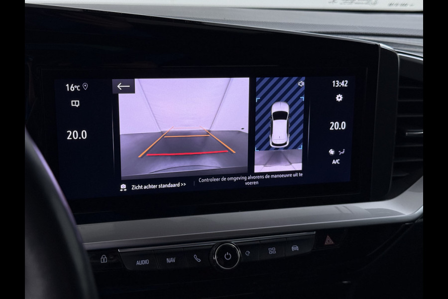 Opel Mokka-e Ultimate 50kWh Leer-Stoel+Massage Adap.Cruise Warmtepomp LED-Matrix Navi Ecc 360°CameraTwo-Tone Lak Apple Carplay Android Auto SOH 91% Keyless Stuur-Stoelverwarming Lmv 18" Lane Assist DAB+ Regen-Lichtsensor Zeer compleet! € 42.000 nieuw! Slechts 1498kg licht!!!