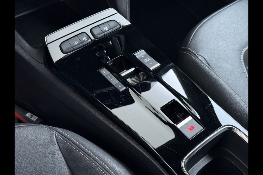 Opel Mokka-e Ultimate 50kWh Leer-Stoel+Massage Adap.Cruise Warmtepomp LED-Matrix Navi Ecc 360°CameraTwo-Tone Lak Apple Carplay Android Auto SOH 91% Keyless Stuur-Stoelverwarming Lmv 18" Lane Assist DAB+ Regen-Lichtsensor Zeer compleet! € 42.000 nieuw! Slechts 1498kg licht!!!