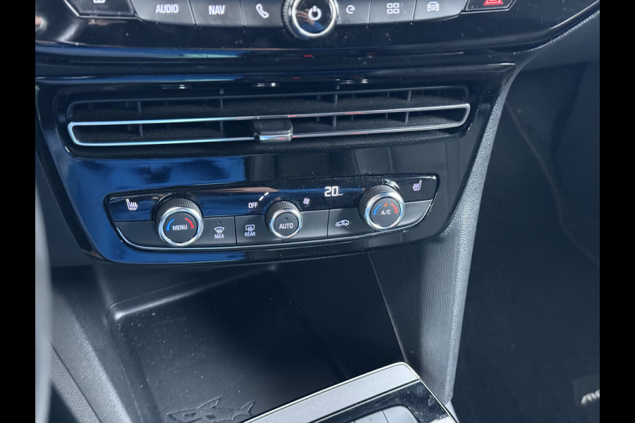 Opel Mokka-e Ultimate 50kWh Leer-Stoel+Massage Adap.Cruise Warmtepomp LED-Matrix Navi Ecc 360°CameraTwo-Tone Lak Apple Carplay Android Auto SOH 91% Keyless Stuur-Stoelverwarming Lmv 18" Lane Assist DAB+ Regen-Lichtsensor Zeer compleet! € 42.000 nieuw! Slechts 1498kg licht!!!