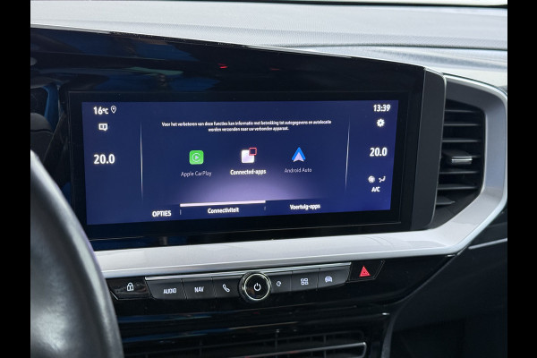Opel Mokka-e Ultimate 50kWh Leer-Stoel+Massage Adap.Cruise Warmtepomp LED-Matrix Navi Ecc 360°CameraTwo-Tone Lak Apple Carplay Android Auto SOH 91% Keyless Stuur-Stoelverwarming Lmv 18" Lane Assist DAB+ Regen-Lichtsensor Zeer compleet! € 42.000 nieuw! Slechts 1498kg licht!!!