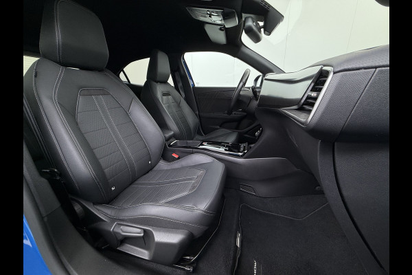 Opel Mokka-e Ultimate 50kWh Leer-Stoel+Massage Adap.Cruise Warmtepomp LED-Matrix Navi Ecc 360°CameraTwo-Tone Lak Apple Carplay Android Auto SOH 91% Keyless Stuur-Stoelverwarming Lmv 18" Lane Assist DAB+ Regen-Lichtsensor Zeer compleet! € 42.000 nieuw! Slechts 1498kg licht!!!