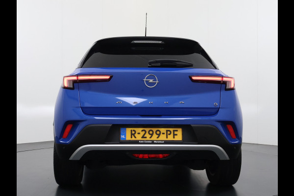 Opel Mokka-e Ultimate 50kWh Leer-Stoel+Massage Adap.Cruise Warmtepomp LED-Matrix Navi Ecc 360°CameraTwo-Tone Lak Apple Carplay Android Auto SOH 91% Keyless Stuur-Stoelverwarming Lmv 18" Lane Assist DAB+ Regen-Lichtsensor Zeer compleet! € 42.000 nieuw! Slechts 1498kg licht!!!
