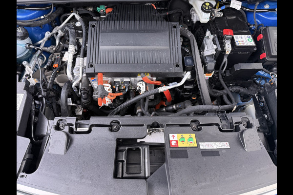 Opel Mokka-e Ultimate 50kWh Leer-Stoel+Massage Adap.Cruise Warmtepomp LED-Matrix Navi Ecc 360°CameraTwo-Tone Lak Apple Carplay Android Auto SOH 91% Keyless Stuur-Stoelverwarming Lmv 18" Lane Assist DAB+ Regen-Lichtsensor Zeer compleet! € 42.000 nieuw! Slechts 1498kg licht!!!