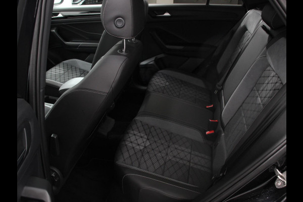 Volkswagen T-Roc 1.5 TSI DSG R-Line Edition Black Pack | Panorama dak | Climate Control | Adaptive Cruise Control | Camera | Navigatie | Apple Carplay/Android Auto