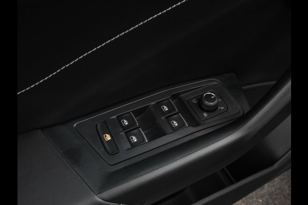 Volkswagen T-Roc 1.5 TSI DSG R-Line Edition Black Pack | Panorama dak | Climate Control | Adaptive Cruise Control | Camera | Navigatie | Apple Carplay/Android Auto