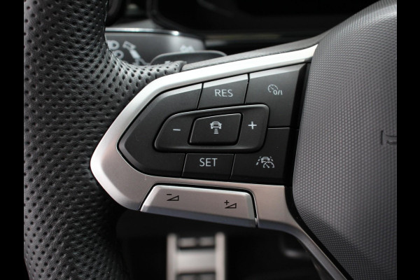 Volkswagen T-Roc 1.5 TSI DSG R-Line Edition Black Pack | Panorama dak | Climate Control | Adaptive Cruise Control | Camera | Navigatie | Apple Carplay/Android Auto