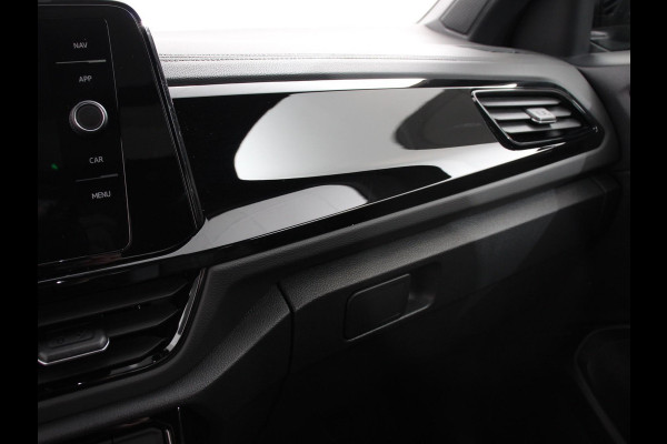Volkswagen T-Roc 1.5 TSI DSG R-Line Edition Black Pack | Panorama dak | Climate Control | Adaptive Cruise Control | Camera | Navigatie | Apple Carplay/Android Auto
