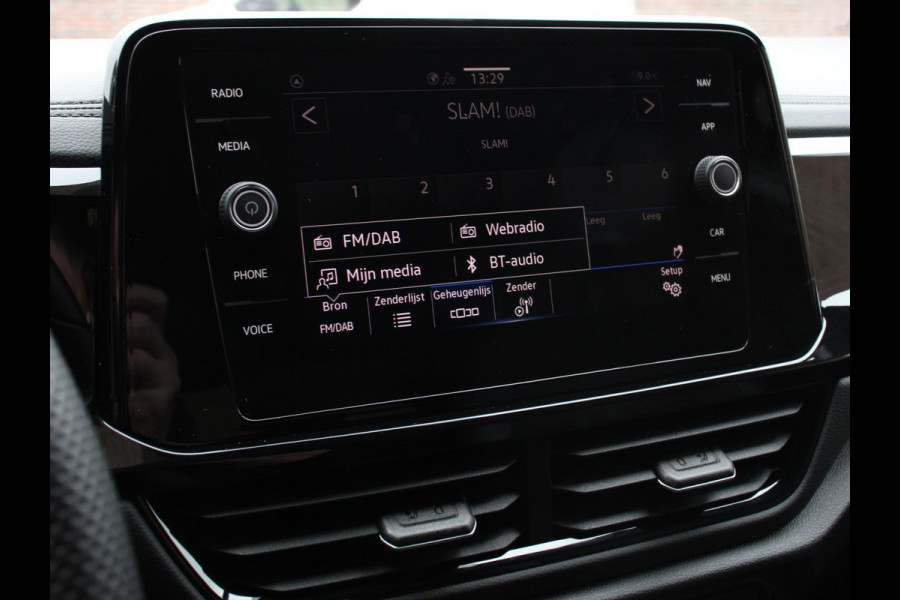 Volkswagen T-Roc 1.5 TSI DSG R-Line Edition Black Pack | Panorama dak | Climate Control | Adaptive Cruise Control | Camera | Navigatie | Apple Carplay/Android Auto