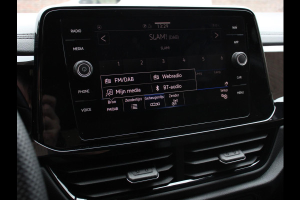 Volkswagen T-Roc 1.5 TSI DSG R-Line Edition Black Pack | Panorama dak | Climate Control | Adaptive Cruise Control | Camera | Navigatie | Apple Carplay/Android Auto