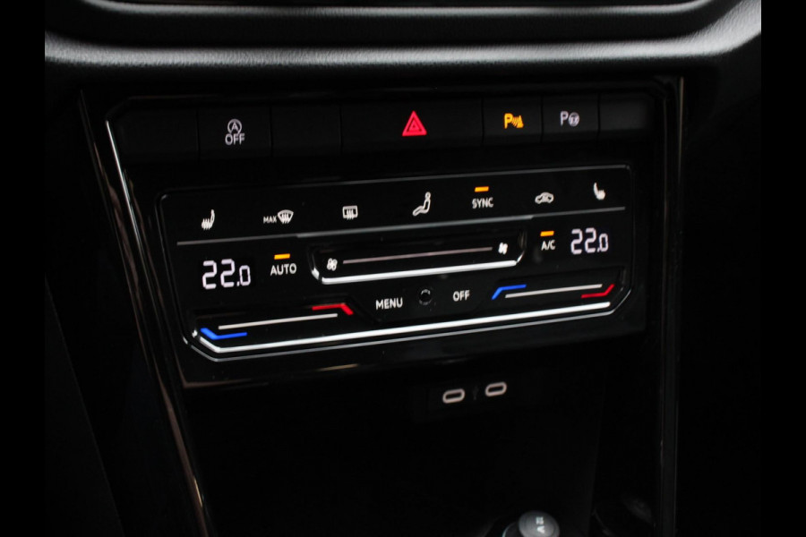 Volkswagen T-Roc 1.5 TSI DSG R-Line Edition Black Pack | Panorama dak | Climate Control | Adaptive Cruise Control | Camera | Navigatie | Apple Carplay/Android Auto