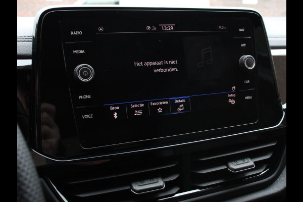 Volkswagen T-Roc 1.5 TSI DSG R-Line Edition Black Pack | Panorama dak | Climate Control | Adaptive Cruise Control | Camera | Navigatie | Apple Carplay/Android Auto