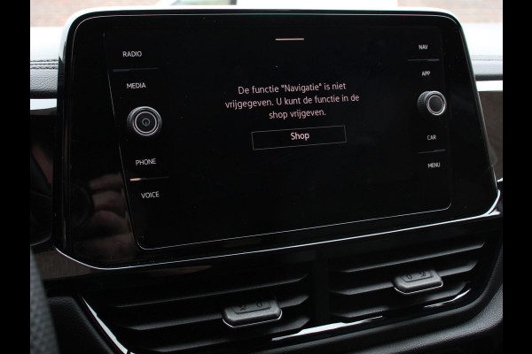 Volkswagen T-Roc 1.5 TSI DSG R-Line Edition Black Pack | Panorama dak | Climate Control | Adaptive Cruise Control | Camera | Navigatie | Apple Carplay/Android Auto