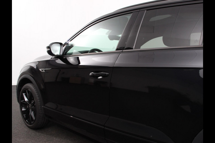 Volkswagen T-Roc 1.5 TSI DSG R-Line Edition Black Pack | Panorama dak | Climate Control | Adaptive Cruise Control | Camera | Navigatie | Apple Carplay/Android Auto
