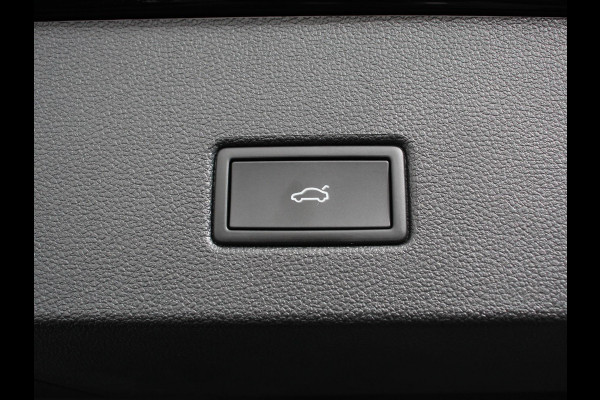 Volkswagen T-Roc 1.5 TSI DSG R-Line Edition Black Pack | Panorama dak | Climate Control | Adaptive Cruise Control | Camera | Navigatie | Apple Carplay/Android Auto