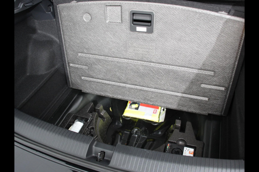 Volkswagen T-Roc 1.5 TSI DSG R-Line Edition Black Pack | Panorama dak | Climate Control | Adaptive Cruise Control | Camera | Navigatie | Apple Carplay/Android Auto