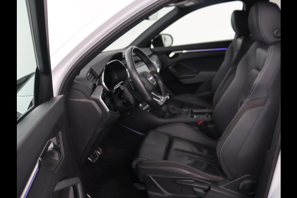 Audi Q3 45 TFSIe S edition | Leder | Stoelverwarming | Adaptive cruise | Camera | Carplay | Sfeerverlichting | Navigatie | Sonos 3D Sound | Climate control | Parkeerhulp | Full LED | S Line | PHEV | Plug In