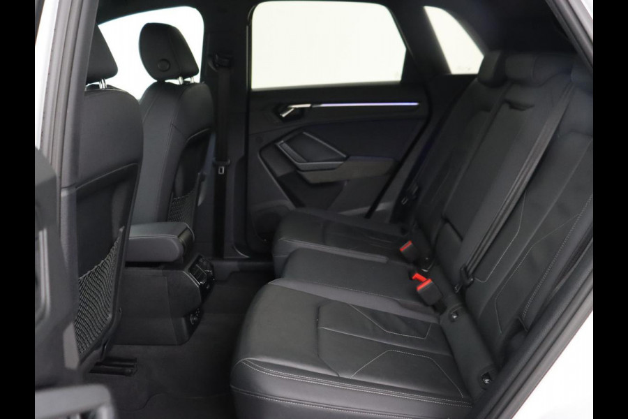 Audi Q3 45 TFSIe S edition | Leder | Stoelverwarming | Adaptive cruise | Camera | Carplay | Sfeerverlichting | Navigatie | Sonos 3D Sound | Climate control | Parkeerhulp | Full LED | S Line | PHEV | Plug In
