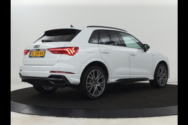 Audi Q3 45 TFSIe S edition | Leder | Stoelverwarming | Adaptive cruise | Camera | Carplay | Sfeerverlichting | Navigatie | Sonos 3D Sound | Climate control | Parkeerhulp | Full LED | S Line | PHEV | Plug In
