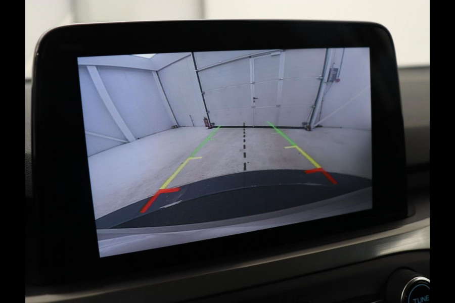 Ford Focus 1.0 EcoBoost Titanium | Adaptive Cruise | Bang & Olufsen | Stoel & Stuurverwarming | Camera | Full LED | Park Assist | DAB+ | Climate control | Parkeerhylp | Carplay | Navigatie