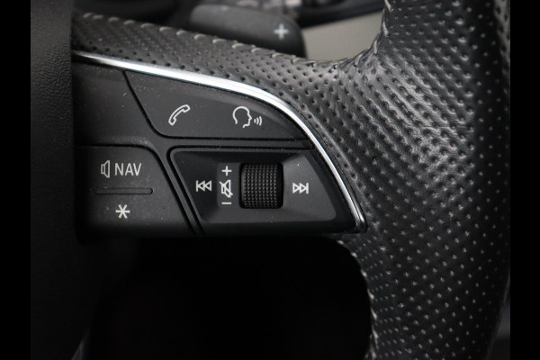 Audi Q5 55 TFSIe quattro S edition | Panoramadak | Carplay | Stoelverwarming | Trekhaak | Adaptive cruise | 20'' | Leder/Alcantara | Camera | Navigatie | DAB | Virtual Cockpit | Full LED | S Line | PHEV | Plug In