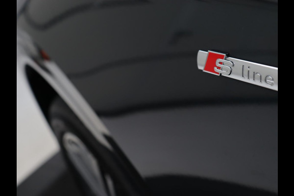 Audi Q5 55 TFSIe quattro S edition | Panoramadak | Carplay | Stoelverwarming | Trekhaak | Adaptive cruise | 20'' | Leder/Alcantara | Camera | Navigatie | DAB | Virtual Cockpit | Full LED | S Line | PHEV | Plug In