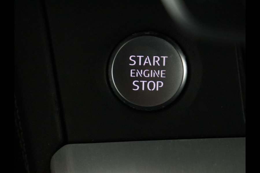 Audi Q5 55 TFSIe quattro S edition | Panoramadak | Carplay | Stoelverwarming | Trekhaak | Adaptive cruise | 20'' | Leder/Alcantara | Camera | Navigatie | DAB | Virtual Cockpit | Full LED | S Line | PHEV | Plug In