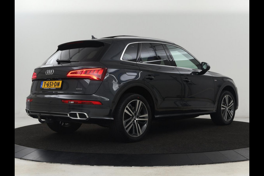 Audi Q5 55 TFSIe quattro S edition | Panoramadak | Carplay | Stoelverwarming | Trekhaak | Adaptive cruise | 20'' | Leder/Alcantara | Camera | Navigatie | DAB | Virtual Cockpit | Full LED | S Line | PHEV | Plug In