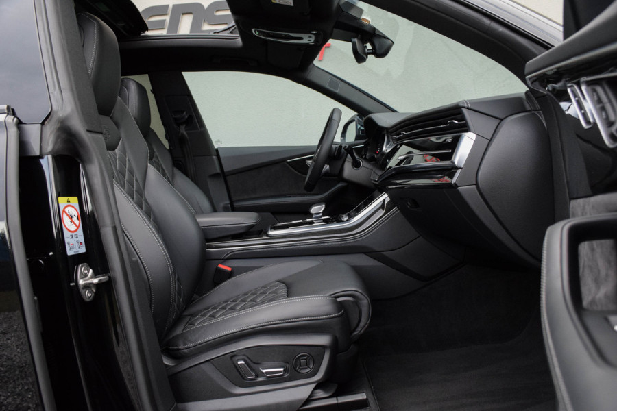 Audi Q8 55 TFSI e Quattro / 2x S-line/ Standkachel/ Luchtvering/ Panoramadak/ Trekhaak/ 280kW (381PK)