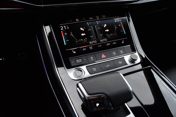 Audi Q8 55 TFSI e Quattro / 2x S-line/ Standkachel/ Luchtvering/ Panoramadak/ Trekhaak/ 280kW (381PK)