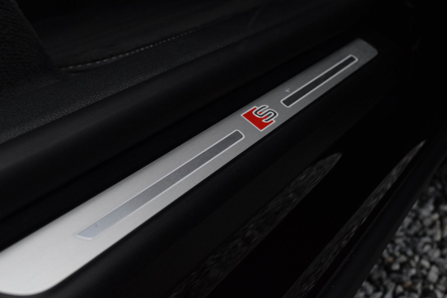 Audi Q8 55 TFSI e Quattro / 2x S-line/ Standkachel/ Luchtvering/ Panoramadak/ Trekhaak/ 280kW (381PK)