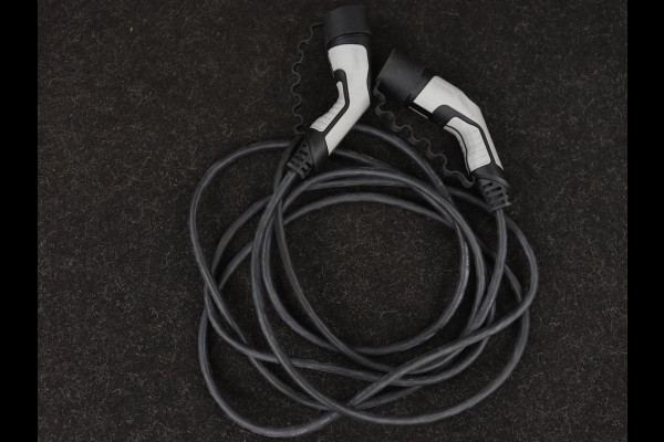 Peugeot 308 1.6 PHEV Active Pack Business | Stoelverwarming | Half leder | Sportstoelen | Carplay | Parkeerhulp | Full LED | Climate control | Bluetooth | Cruise control | Plug In