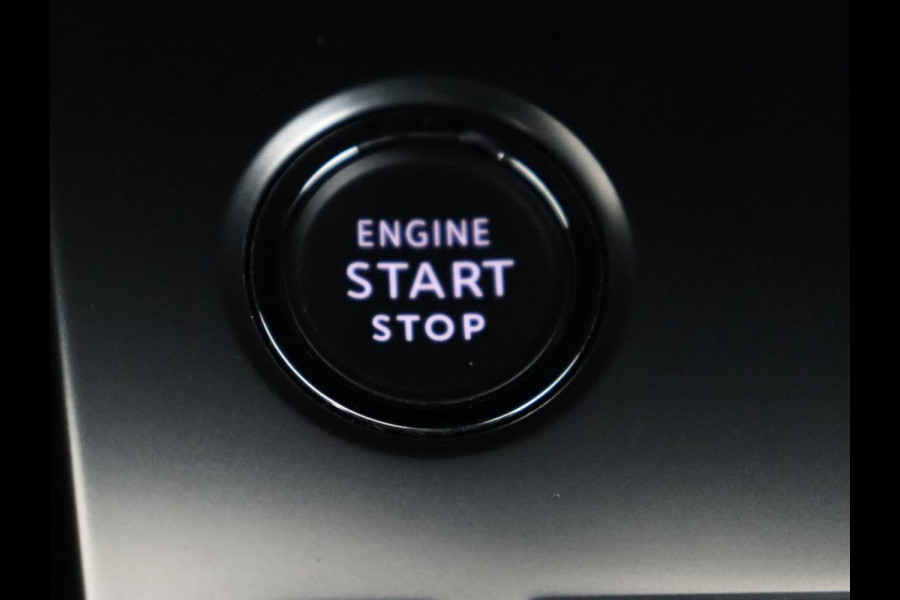 Peugeot 308 1.6 PHEV Active Pack Business | Stoelverwarming | Half leder | Sportstoelen | Carplay | Parkeerhulp | Full LED | Climate control | Bluetooth | Cruise control | Plug In