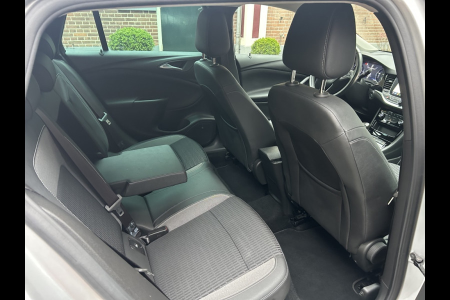 Opel Astra Sports Tourer 1.2 130pk Eleg. Navi, Camera, Carplay, Trekhaak, NL-auto