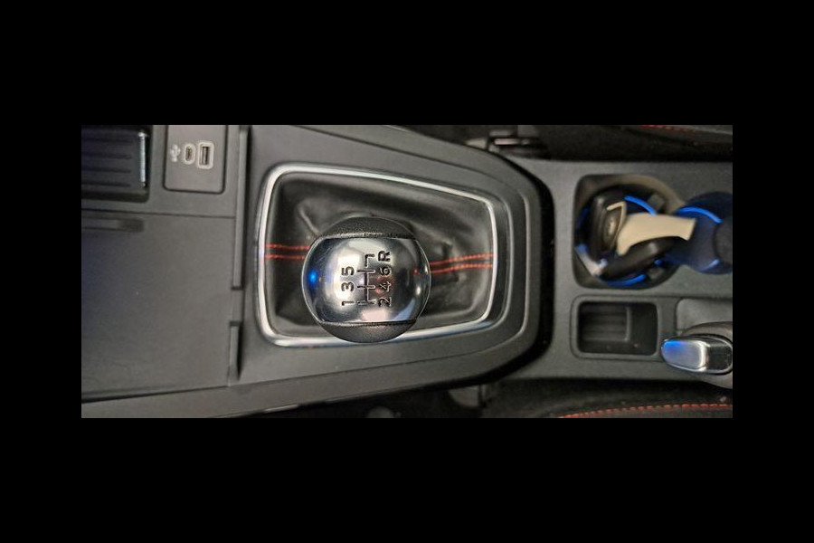 Ford Puma 1.0 EcoBoost Hybrid ST-Line 125pk | Winterpack | SYNC 4 Navigatie | Achteruitrijcamera | Reserve wiel