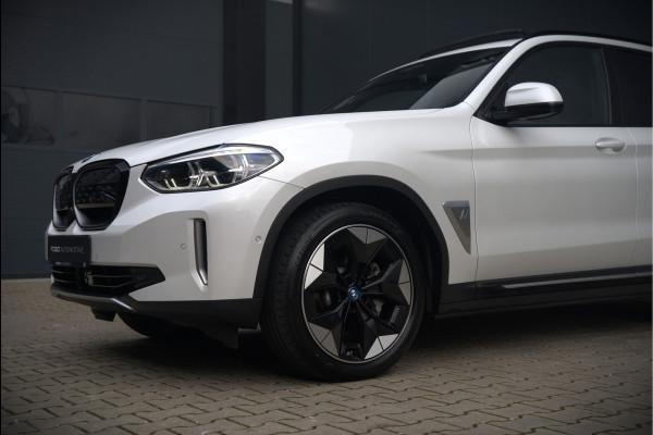 BMW iX3 High Executive 80 kWh | Panoramadak | Keyless | Stoelverwarming | Harman Kardon | Memory Seat | Head-Up Display | 360 Camera | Adaptief Onderstel | Trekhaak | Adaptive LED | Elektrische Stoelen | Apple Carplay | N