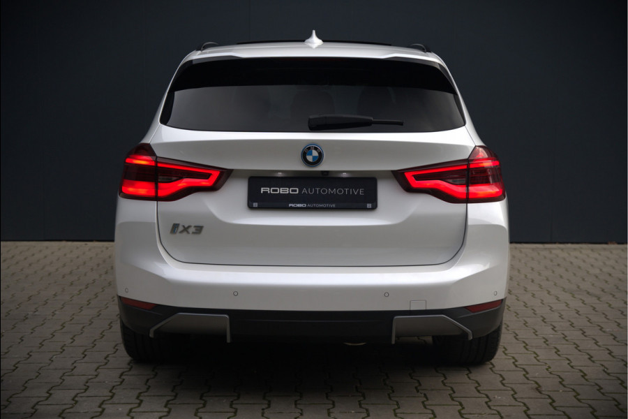 BMW iX3 High Executive 80 kWh | Panoramadak | Keyless | Stoelverwarming | Harman Kardon | Memory Seat | Head-Up Display | 360 Camera | Adaptief Onderstel | Trekhaak | Adaptive LED | Elektrische Stoelen | Apple Carplay | N