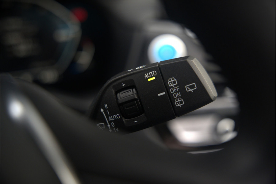 BMW iX3 High Executive 80 kWh | Panoramadak | Keyless | Stoelverwarming | Harman Kardon | Memory Seat | Head-Up Display | 360 Camera | Adaptief Onderstel | Trekhaak | Adaptive LED | Elektrische Stoelen | Apple Carplay | N