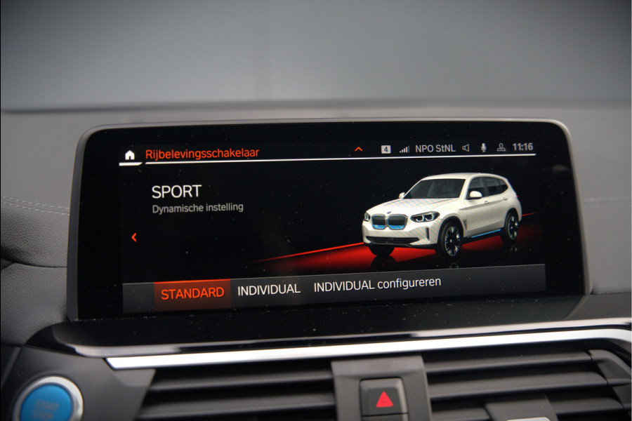 BMW iX3 High Executive 80 kWh | Panoramadak | Keyless | Stoelverwarming | Harman Kardon | Memory Seat | Head-Up Display | 360 Camera | Adaptief Onderstel | Trekhaak | Adaptive LED | Elektrische Stoelen | Apple Carplay | N