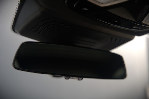 BMW iX3 High Executive 80 kWh | Panoramadak | Keyless | Stoelverwarming | Harman Kardon | Memory Seat | Head-Up Display | 360 Camera | Adaptief Onderstel | Trekhaak | Adaptive LED | Elektrische Stoelen | Apple Carplay | N