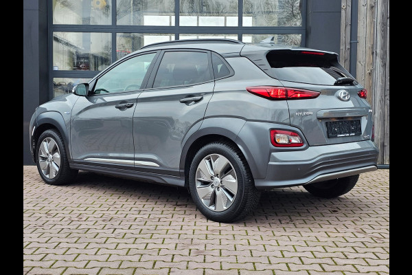 Hyundai Kona EV Comfort 39 kWh | Stoelverwarming | Krell | Navi |  All-seasons | Camera | Stuurverwarming | Rijklaar |