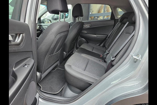 Hyundai Kona EV Comfort 39 kWh | Stoelverwarming | Krell | Navi |  All-seasons | Camera | Stuurverwarming | Rijklaar |