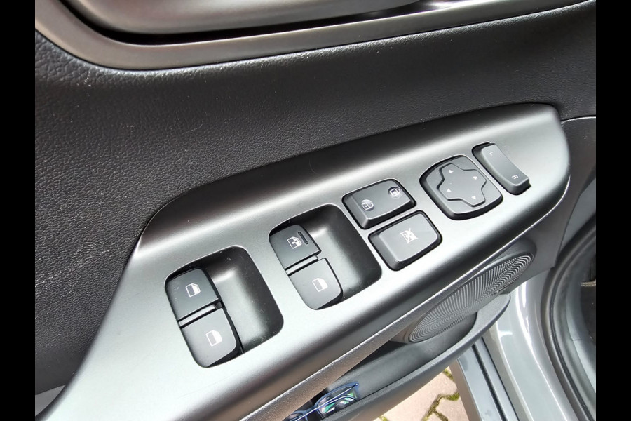 Hyundai Kona EV Comfort 39 kWh | Stoelverwarming | Krell | Navi |  All-seasons | Camera | Stuurverwarming | Rijklaar |