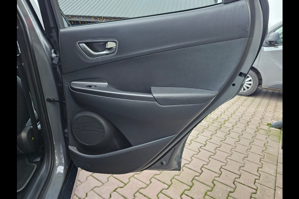 Hyundai Kona EV Comfort 39 kWh | Stoelverwarming | Krell | Navi |  All-seasons | Camera | Stuurverwarming | Rijklaar |