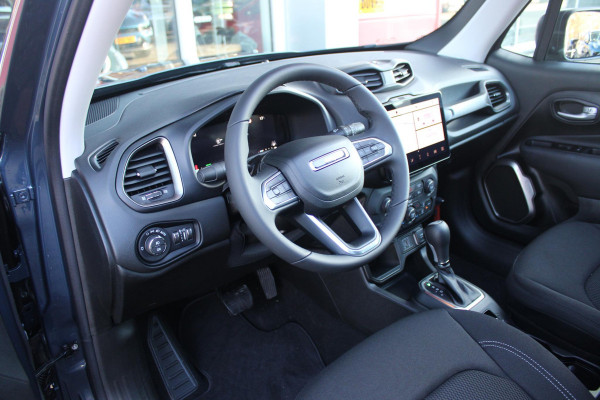 Jeep Renegade 1.5T 130PK e-Hybrid ALTITUDE | DRAADLOZE APPLE CARPLAY/ANDROID AUTO | PANORAMISCH SCHUIF/KANTEL DAK | FULL LED KOPLAMPEN | DODEHOEK DETECTIE | ADAPTIVE CRUISE CONTROL | LICHTMETALEN VELGEN 17" | ACHTERUITRIJ CAMERA | DAB+ RADIO | NAVIGATIE | PARKEERSENSOREN VOOR + ACHTER | AUTOMATISCH INPARKEREN | KEYLESS ENTRY/START | GETINTE RUITEN |